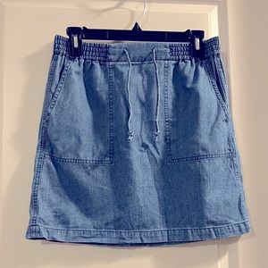 Denim tie waist mini skirt with pockets. JCREW size XS. NWT